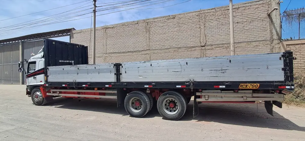 Camión cargado, listo para salir a obra
